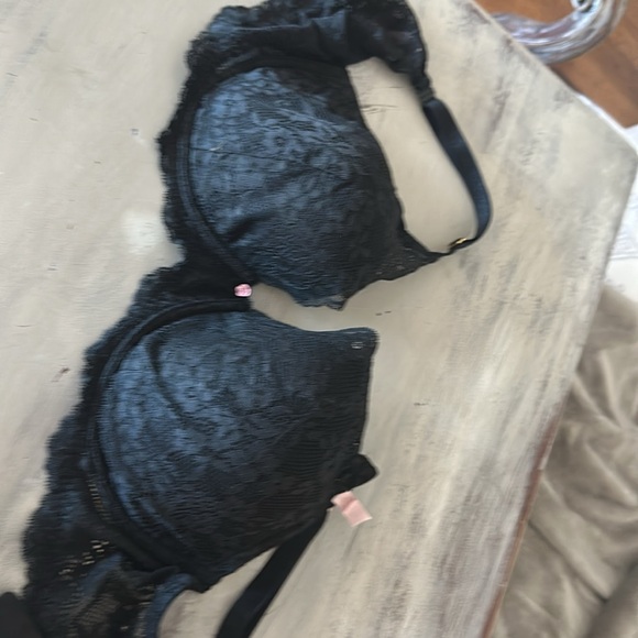 Victoria Secret DREAM ANGELS Lace Lightly Lined Plunge Bra Black Lace NWT - Picture 5 of 12